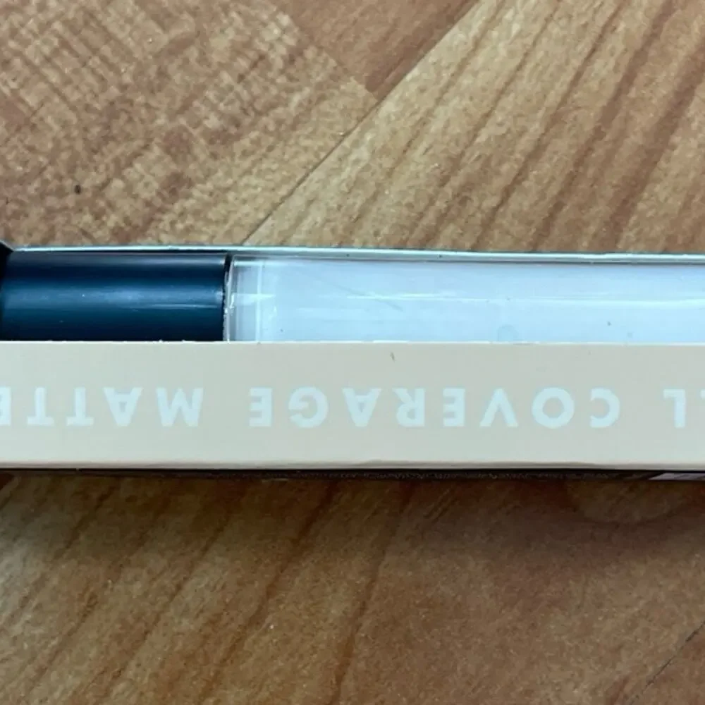 Elf 16 HR Camo‎ Concealer